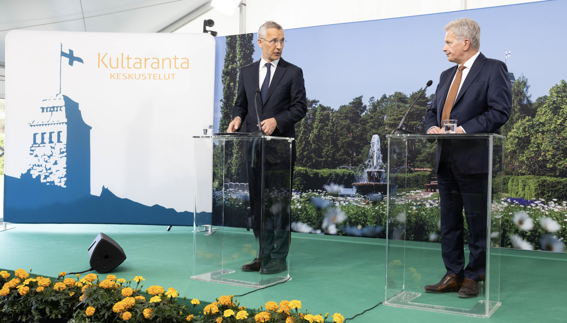 NATO Secretary Jens Stoltenberg, left, joins Finnish President Sauli Niinistö, right, 